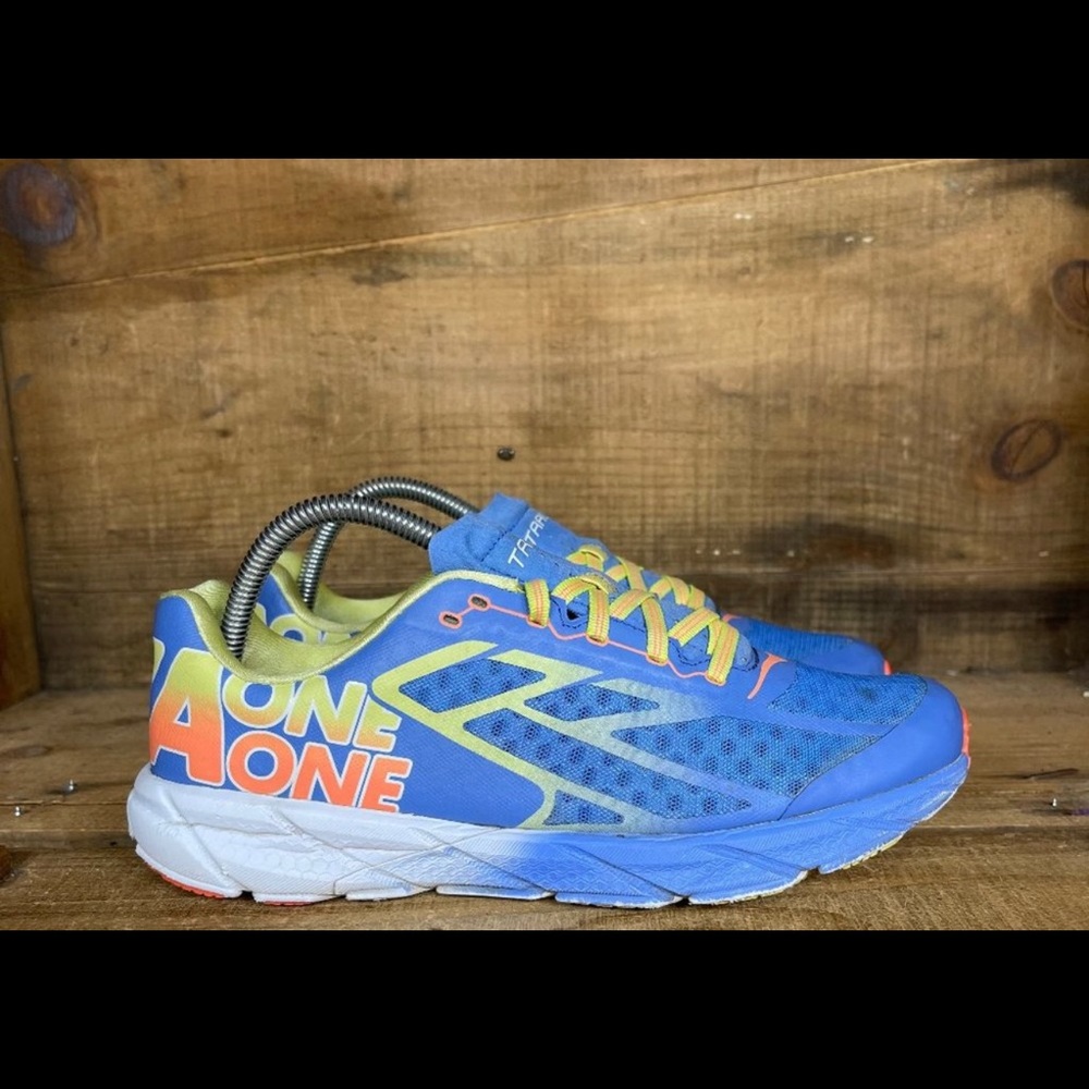 Hoka One One Tracer Ultramarine Neon Coral Sneaker